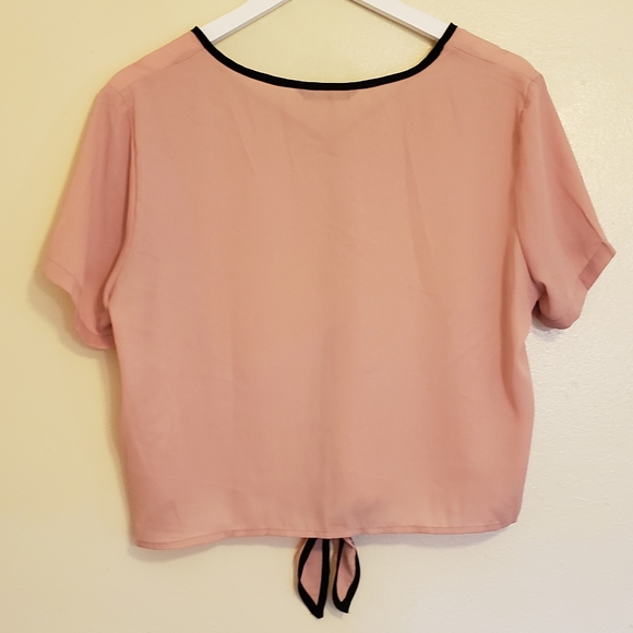 Pink tie up blouse - Picture 3 of 3